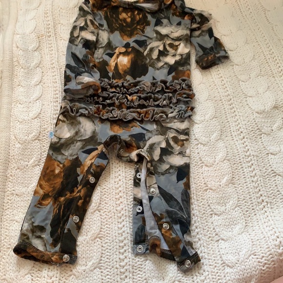 NWOT posh Peanut Paige Peony romper - Picture 3 of 4